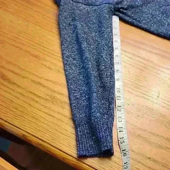 Old Navy crew neck sweater - Picture 8 of 9